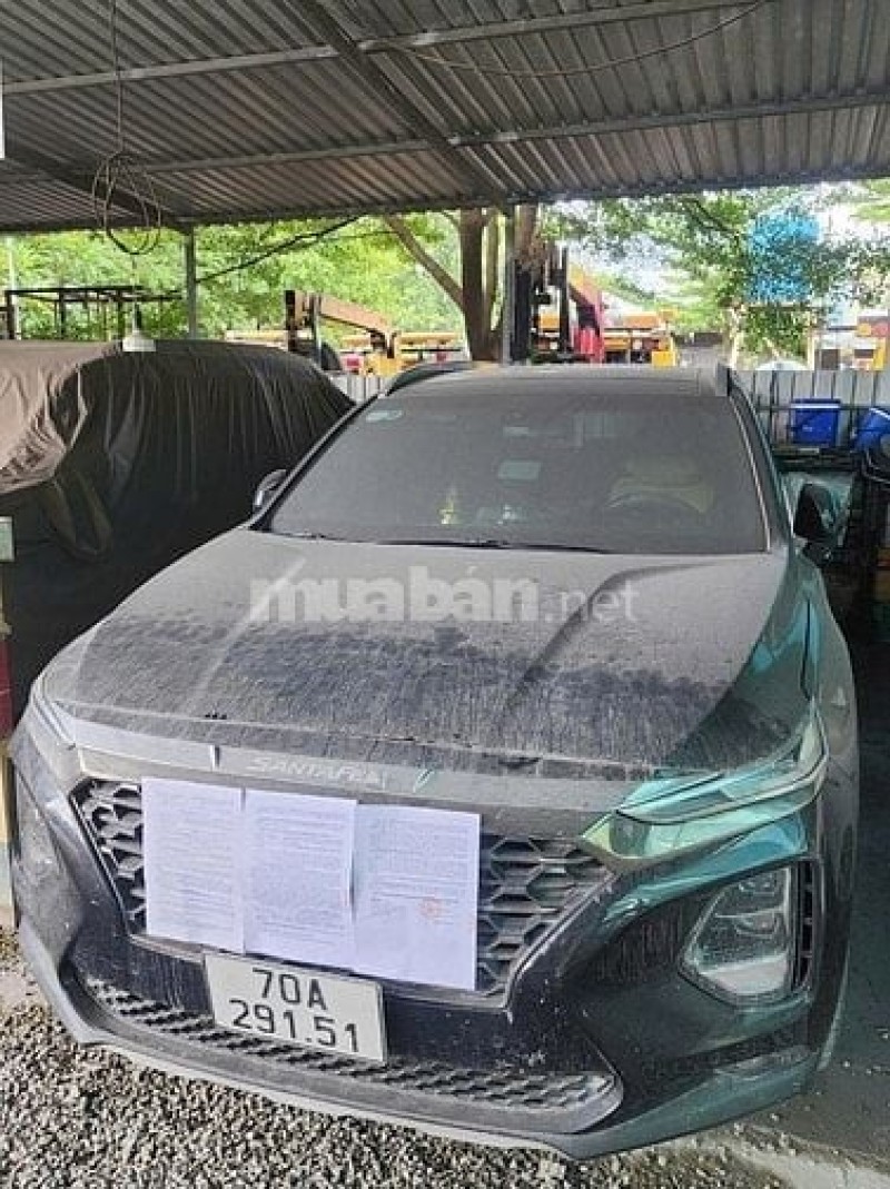 Công ty Đấu giá Lam Sơn Sài Gòn thông báo đấu giá xe Hyundai Santafe