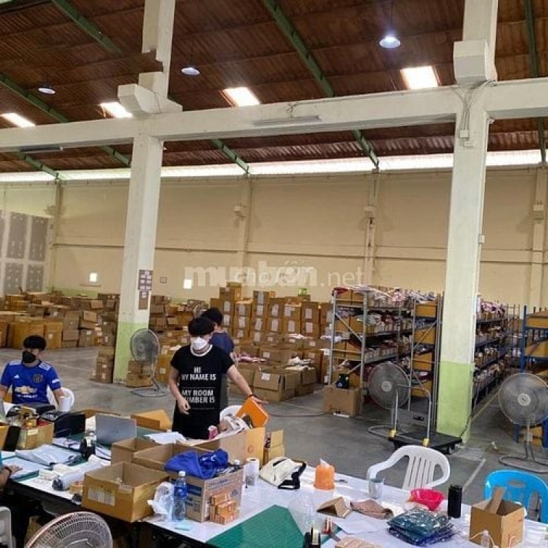Tuyển dụng nhân viên kho thương mại điện tử Tuyển dụng nhân viên kho thương mại điện tử